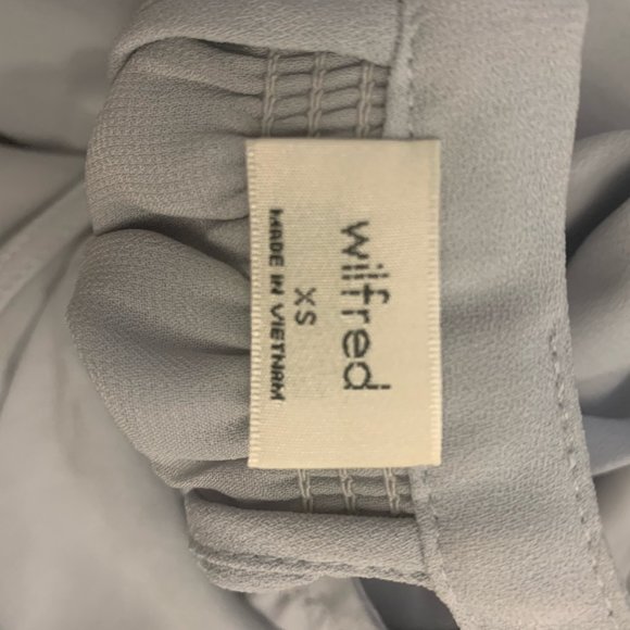 Aritzia Wilfred Cadence blouse - cropped halter back with open back - Picture 11 of 13